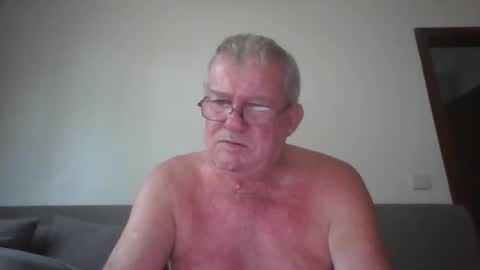 Snapshot of darwincock chatting on April 2026 12:33:01 AM darwincock online show from April 2026 12:33:01 AM