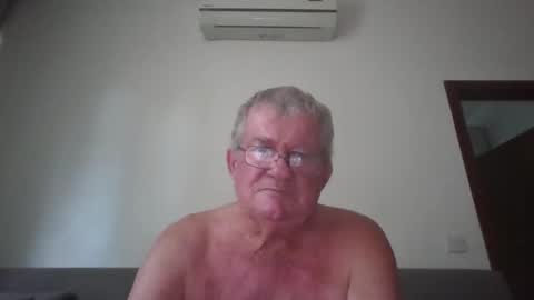 Snapshot of darwincock chatting on April 2026 01:41:02 AM darwincock online show from April 2026 01:41:02 AM
