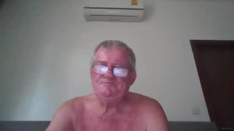 Snapshot of darwincock chatting on April 2026 01:52:02 AM darwincock online show from April 2026 01:52:02 AM