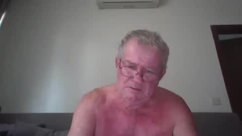 Snapshot of darwincock chatting on April 2026 01:47:01 AM darwincock online show from April 2026 01:47:01 AM