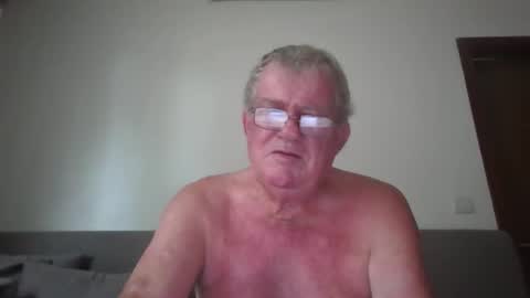 Snapshot of darwincock chatting on April 2026 01:23:02 AM darwincock online show from April 2026 01:23:02 AM