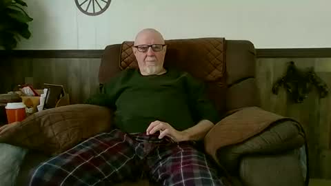 dave571960 online show from April 2026 01:09:02 PM