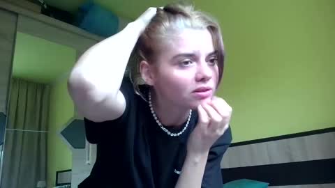 Cassie and Dave online show from December 2025 08:52:02 AM