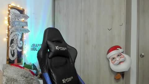 DAVE MAX online show from December 2024 04:51:01 PM