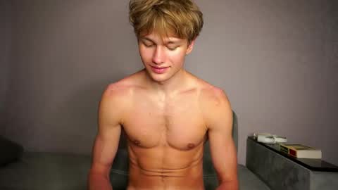 Snapshot of dave_taylor chatting on April 2026 06:19:01 AM DAVE online show from April 2026 06:19:01 AM