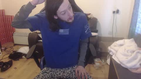 Snapshot of daver281197 chatting on February 2025 02:25:01 PM dave online show from February 2025 02:25:01 PM