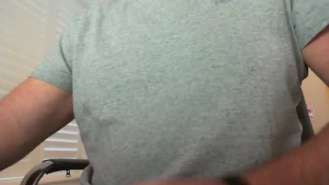 Snapshot of davesu12345 chatting on October 2025 06:35:02 AM davesu12345 online show from October 2025 06:35:02 AM