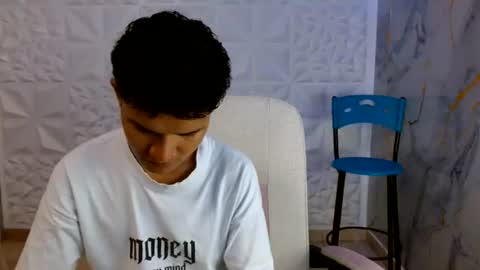 Snapshot of davexxx_ chatting on June 2026 02:58:01 AM Dave online show from June 2026 02:58:01 AM