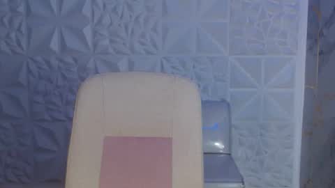 Snapshot of davexxx_ chatting on June 2026 03:00:01 AM Dave online show from June 2026 03:00:01 AM