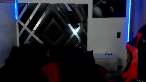 Twitter davidsanctum online show from March 2025 09:42:02 PM