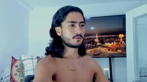 Hey im David that loves to explore and speak their fantasies. Very open talktative and nice. Feel free to chat with me online show from January 2026 12:22:02 PM