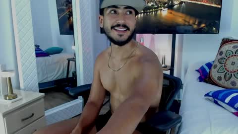 Snapshot of david_johnson372 chatting on April 2026 12:01:01 AM Hey im David that loves to explore and speak their fantasies. Very open talktative and nice. Feel free to chat with me online show from April 2026 12:01:01 AM
