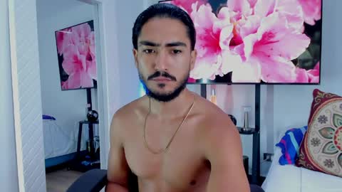 Snapshot of david_johnson372 chatting on May 2026 11:50:01 AM Hey im David that loves to explore and speak their fantasies. Very open talktative and nice. Feel free to chat with me online show from May 2026 11:50:01 AM