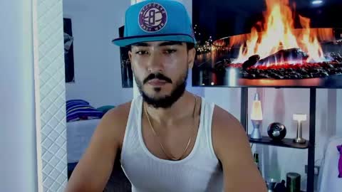 Snapshot of david_johnson372 chatting on May 2026 12:29:01 AM Hey im David that loves to explore and speak their fantasies. Very open talktative and nice. Feel free to chat with me online show from May 2026 12:29:01 AM