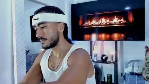 Snapshot of david_johnson372 chatting on May 2026 01:10:02 AM Hey im David that loves to explore and speak their fantasies. Very open talktative and nice. Feel free to chat with me online show from May 2026 01:10:02 AM
