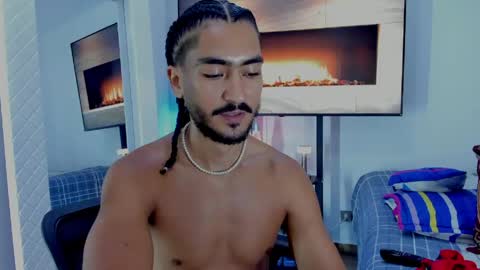 Snapshot of david_johnson372 chatting on June 2026 12:11:01 AM Hey im David that loves to explore and speak their fantasies. Very open talktative and nice. Feel free to chat with me online show from June 2026 12:11:01 AM