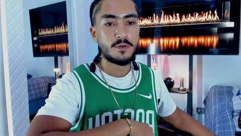 Hey im David that loves to explore and speak their fantasies. Very open talktative and nice. Feel free to chat with me online show from June 2026 12:22:02 AM