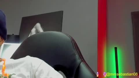 Snapshot of david_jons7 chatting on May 2026 12:52:02 AM David Jons online show from May 2026 12:52:02 AM