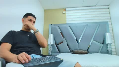 david_victoriaa online show from April 2026 12:55:02 PM