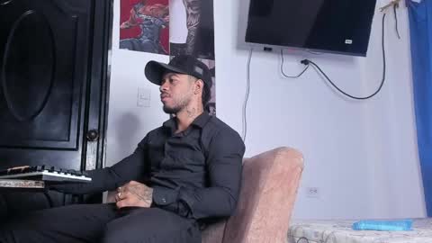 Snapshot of davide_daniels chatting on May 2026 01:50:02 PM Davide online show from May 2026 01:50:02 PM