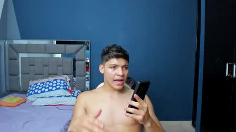 davidro030 online show from October 2025 01:15:01 AM