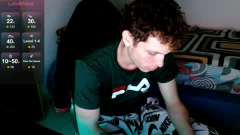 davidsalazar33 online show from April 2026 10:33:01 PM