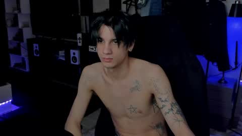 Snapshot of davisross chatting on June 2026 06:45:01 PM davis online show from June 2026 06:45:01 PM