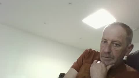 davyboi15 online show from April 2026 07:25:02 AM