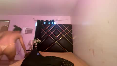 Snapshot of dayanarafox chatting on April 2026 05:52:01 AM CALL ME DAYAN online show from April 2026 05:52:01 AM