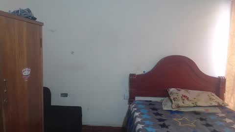 Snapshot of daylon_brown_ chatting on October 2025 12:27:01 PM Dylon online show from October 2025 12:27:01 PM