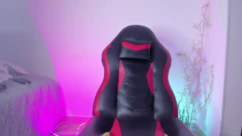 dayner_fox online show from April 2026 11:42:01 PM