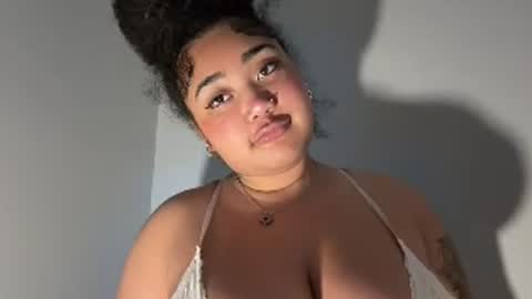 Snapshot of dayqueen1 chatting on July 2026 10:39:01 AM dayqueen1 online show from July 2026 10:39:01 AM