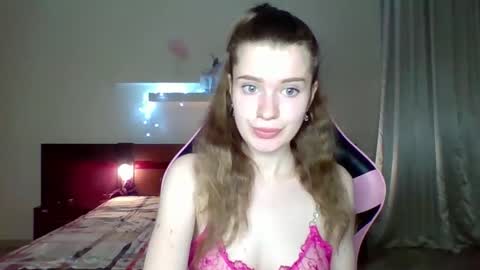 dazdrasmigdasue online show from January 2025 09:18:01 PM