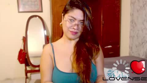 Snapshot of daze2love chatting on December 2024 05:00:01 PM daze2love online show from December 2024 05:00:01 PM