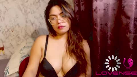 Snapshot of daze2love chatting on December 2024 06:20:02 AM daze2love online show from December 2024 06:20:02 AM