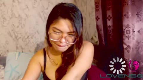 Snapshot of daze2love chatting on December 2024 09:55:01 AM daze2love online show from December 2024 09:55:01 AM