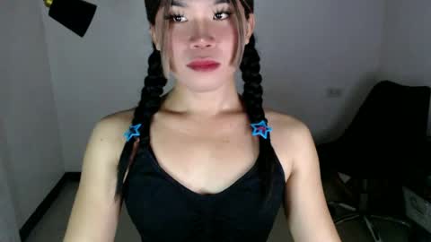 dazzzlingcarol online show from June 2026 10:15:01 AM