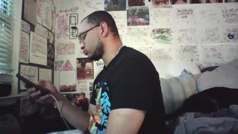 dbeamon92 online show from April 2026 01:43:02 PM