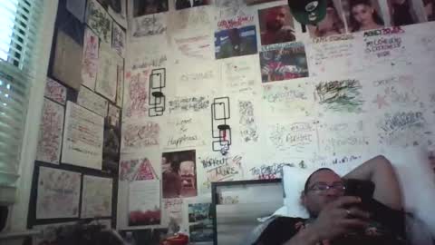 dbeamon92 online show from April 2026 06:10:01 PM