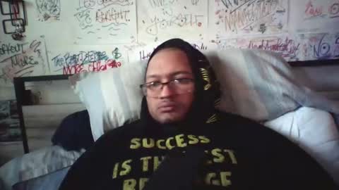 dbeamon92 online show from April 2026 12:08:02 PM