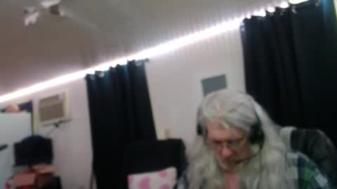 Snapshot of deaconoddeye chatting on December 2025 06:46:02 PM deaconoddeye online show from December 2025 06:46:02 PM