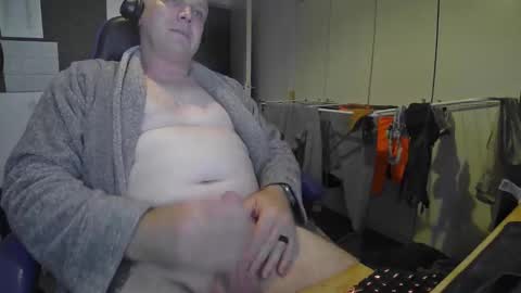 Snapshot of deadlysgy chatting on May 2026 07:23:02 PM deadlysgy online show from May 2026 07:23:02 PM