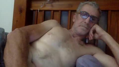 deanofflove2210 online show from December 2024 08:40:02 AM