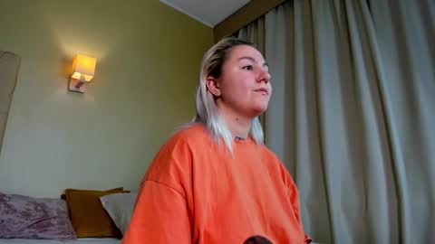 Debbie Mon Tue Fri Sun Sat GMT 3 1000am - 0400pm  online show from December 2024 06:06:01 PM