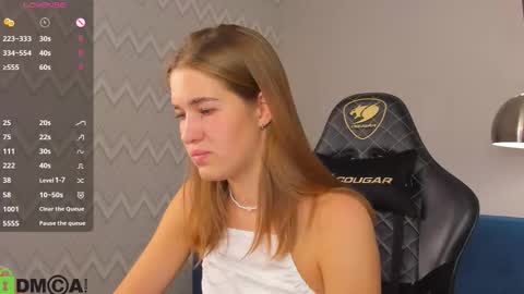 Jennifer online show from September 2025 06:03:01 AM