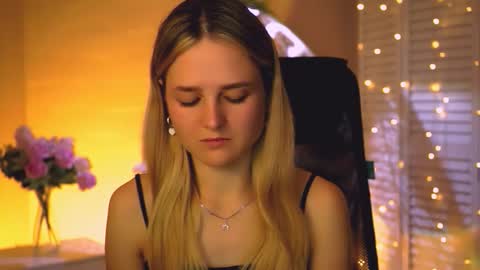 Snapshot of deboralarson chatting on October 2025 03:28:02 AM Debora online show from October 2025 03:28:02 AM