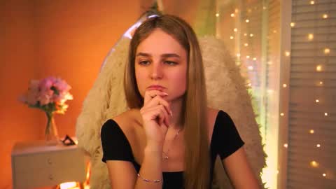 Debora online show from March 2026 06:19:02 AM