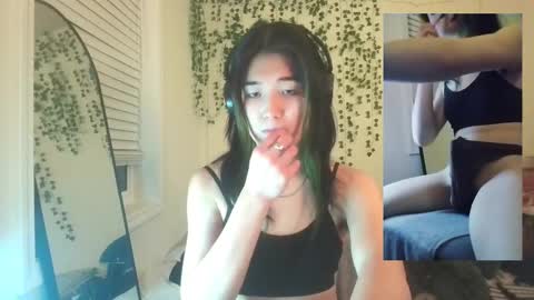 deciduousdoll online show from September 2025 06:04:02 AM