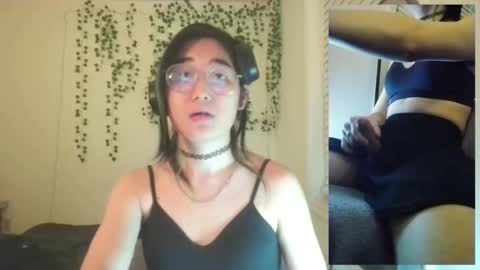 deciduousdoll online show from December 2025 06:09:01 AM