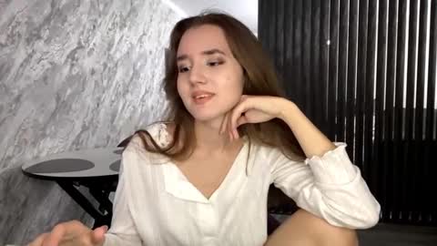 Anna online show from September 2025 03:23:02 PM